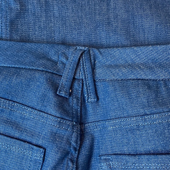 Good American Good Skate TrueBlue001 High Rise Wide Flare Leg Jeans, Size 10/30 - Picture 14 of 17